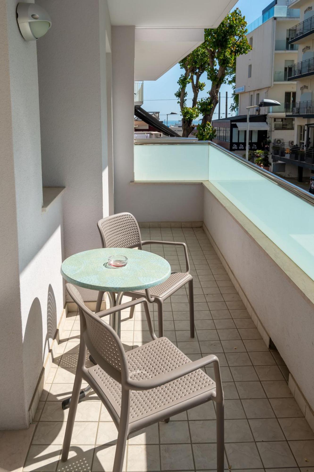 Residence Marzia Rimini Buitenkant foto