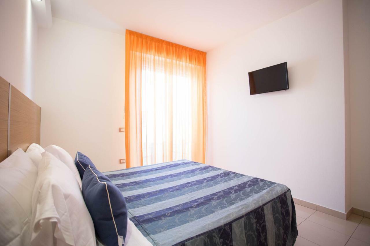 Residence Marzia Rimini Buitenkant foto